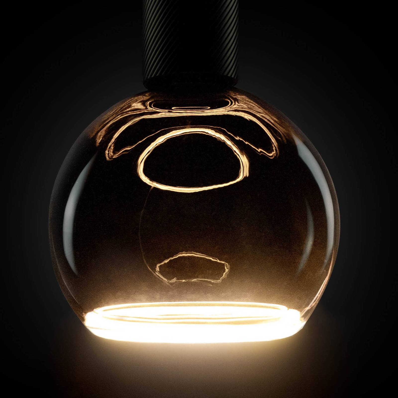 SEGULA LED-Globelampe Floating, E27 schwarz G150 4 W 922 dim SEGULA LED-Globelampe Floating, E27 schwarz G150 4 W 922 dim von Segula