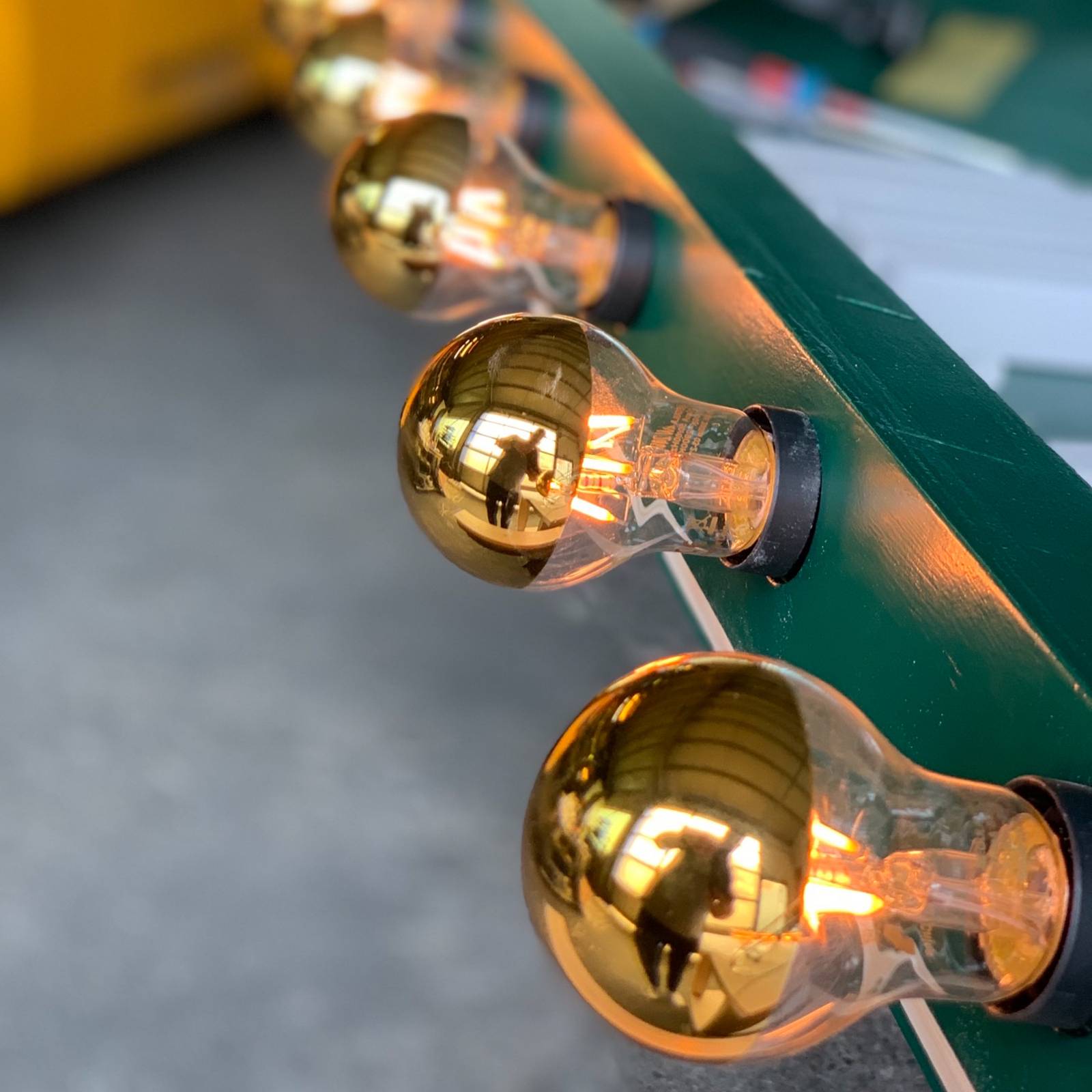 SEGULA LED-Lampe E27 3,2W 927 Kopfspiegel gold von Segula