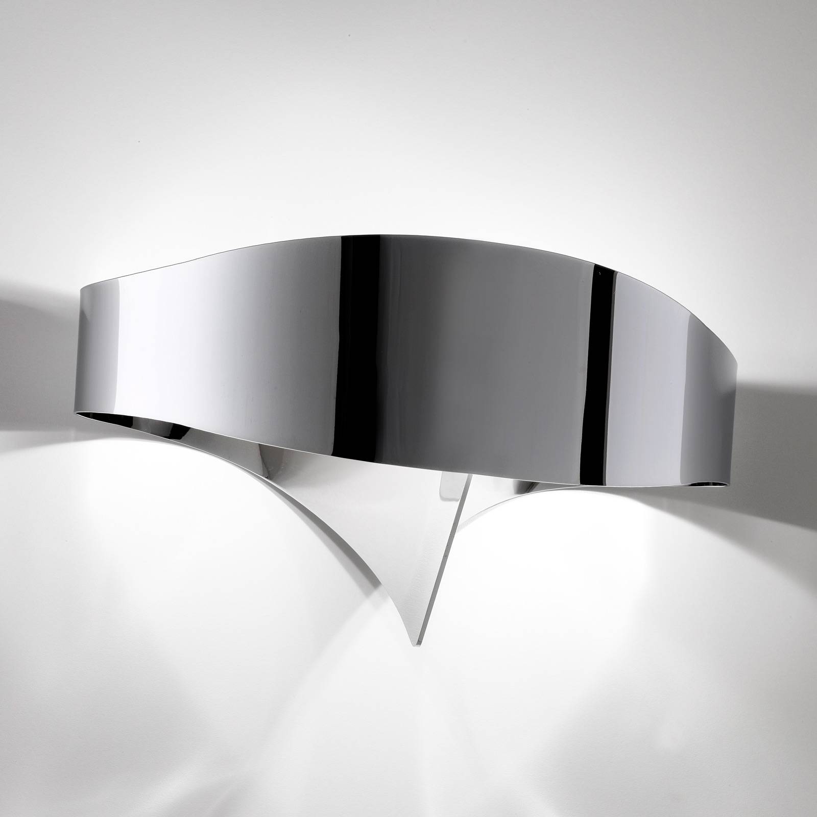 LED-Wandleuchte Scudo in Chromoptik LED-Wandleuchte Scudo in Chromoptik von Selène