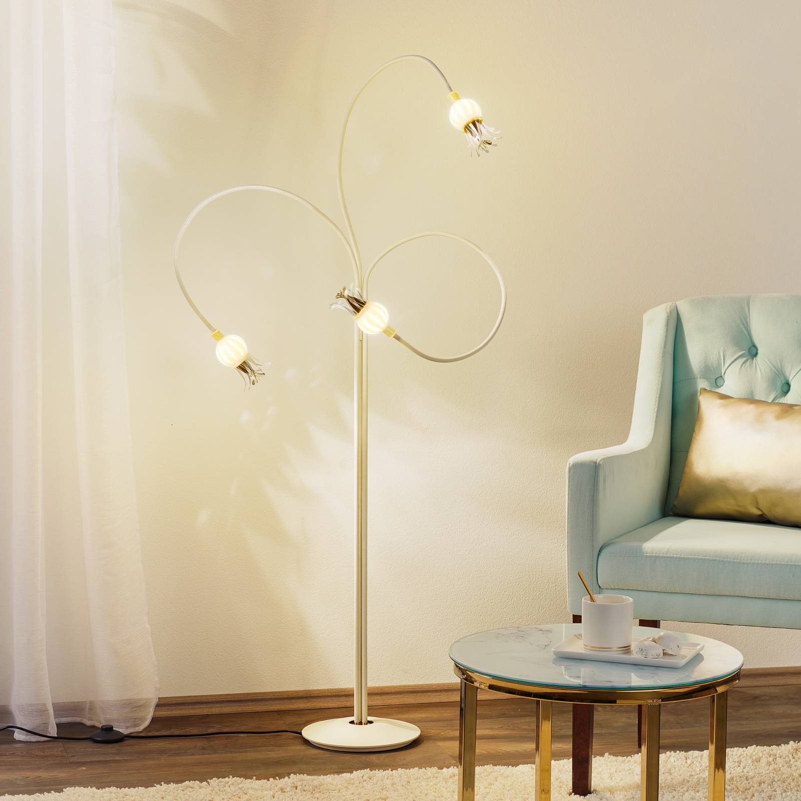 serien.lighting Poppy -Stehleuchte mit Flexarmen von Serien Lighting