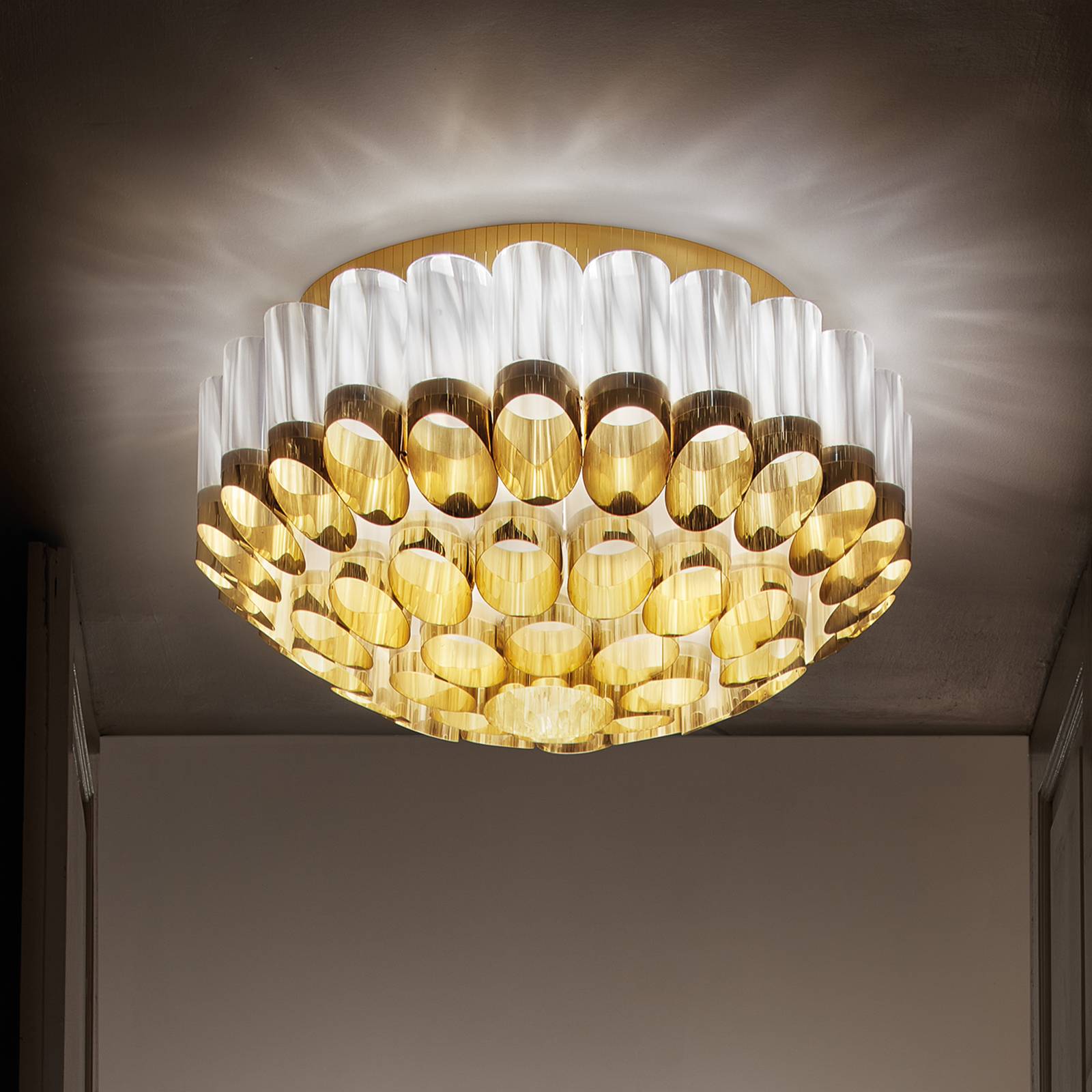 Slamp Odeon Ceiling Deckenleuchte, gold, Ø 65 cm Slamp Odeon Ceiling Deckenleuchte, gold, Ø 65 cm von Slamp