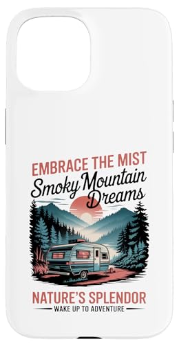 Camping im Smokies National Park Explorer Hülle für iPhone 15 von Smoky Mountains - Hike the Fog - Embrace the Wild