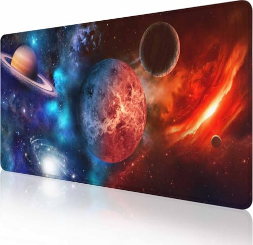 Großes Gaming-Mauspad mit genähten Kanten, Cosmic Planet Schreibtischmatte, erweiterte Tastaturunterlage, rutschfeste Gummiunterseite, Schreibtischunterlage für Tastatur und Maus, 90 x 40 cm von Solekla