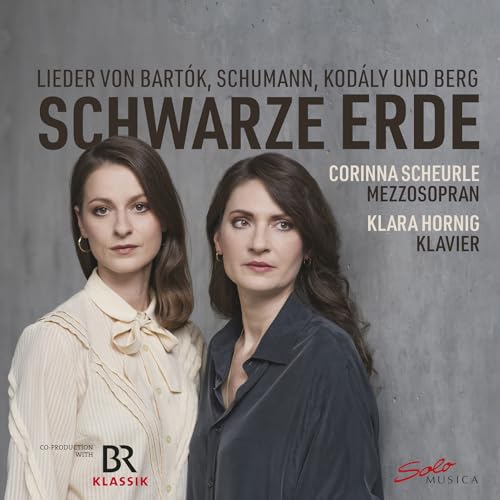 Schwarze Erde von Solo Musica
