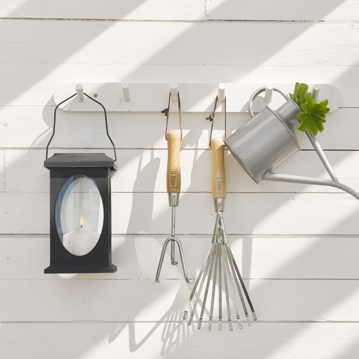 LED Laterne FLAMME - inkl. LED Kerze - H: 23cm, D: 13,5cm - Batteriebetrieb - Timer - schwarz LED Laterne FLAMME - inkl. LED Kerze - H: 23cm, D: 13,5cm - Batteriebetrieb - Timer - schwarz von StarTrading