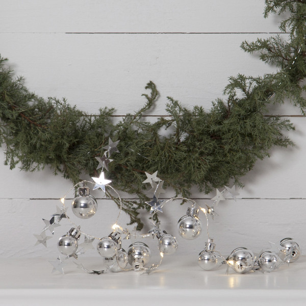 LED-Lichterkette "Xmas" - 10 warmweiße LED - silberne Kugeln und St... LED-Lichterkette "Xmas" - 10 warmweiße LED - silberne Kugeln und St... von StarTrading
