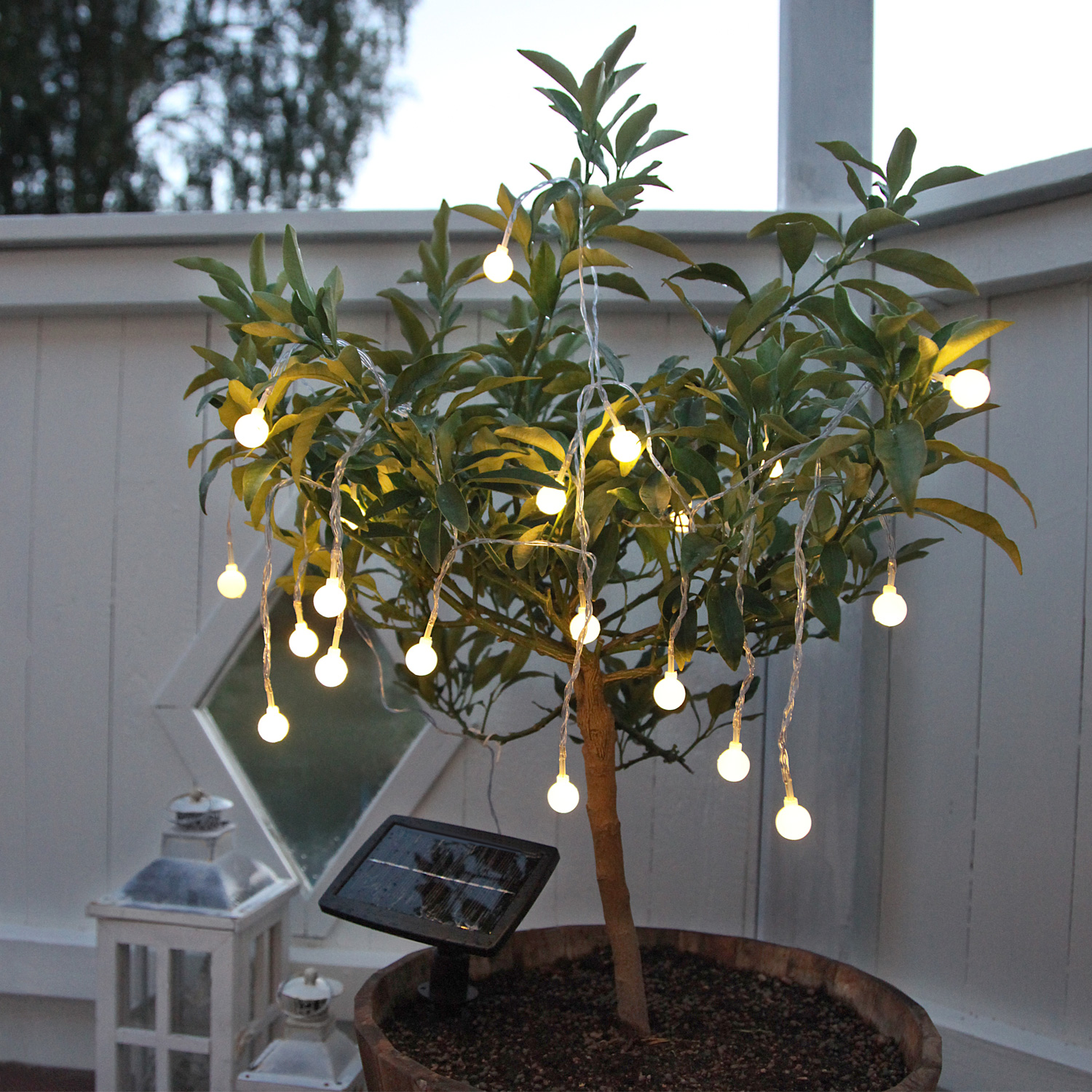 LED Solar Lichterkette Globini - 20 warmweiße LED - L: 4,75m - Dämmerungssensor - für Außen LED Solar Lichterkette Globini - 20 warmweiße LED - L: 4,75m - Dämmerungssensor - für Außen von StarTrading