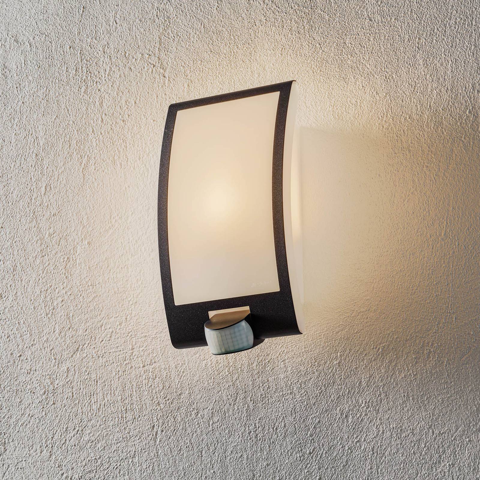 STEINEL L 22 S Außenwandlampe mit Sensor anthrazit STEINEL L 22 S Außenwandlampe mit Sensor anthrazit von Steinel