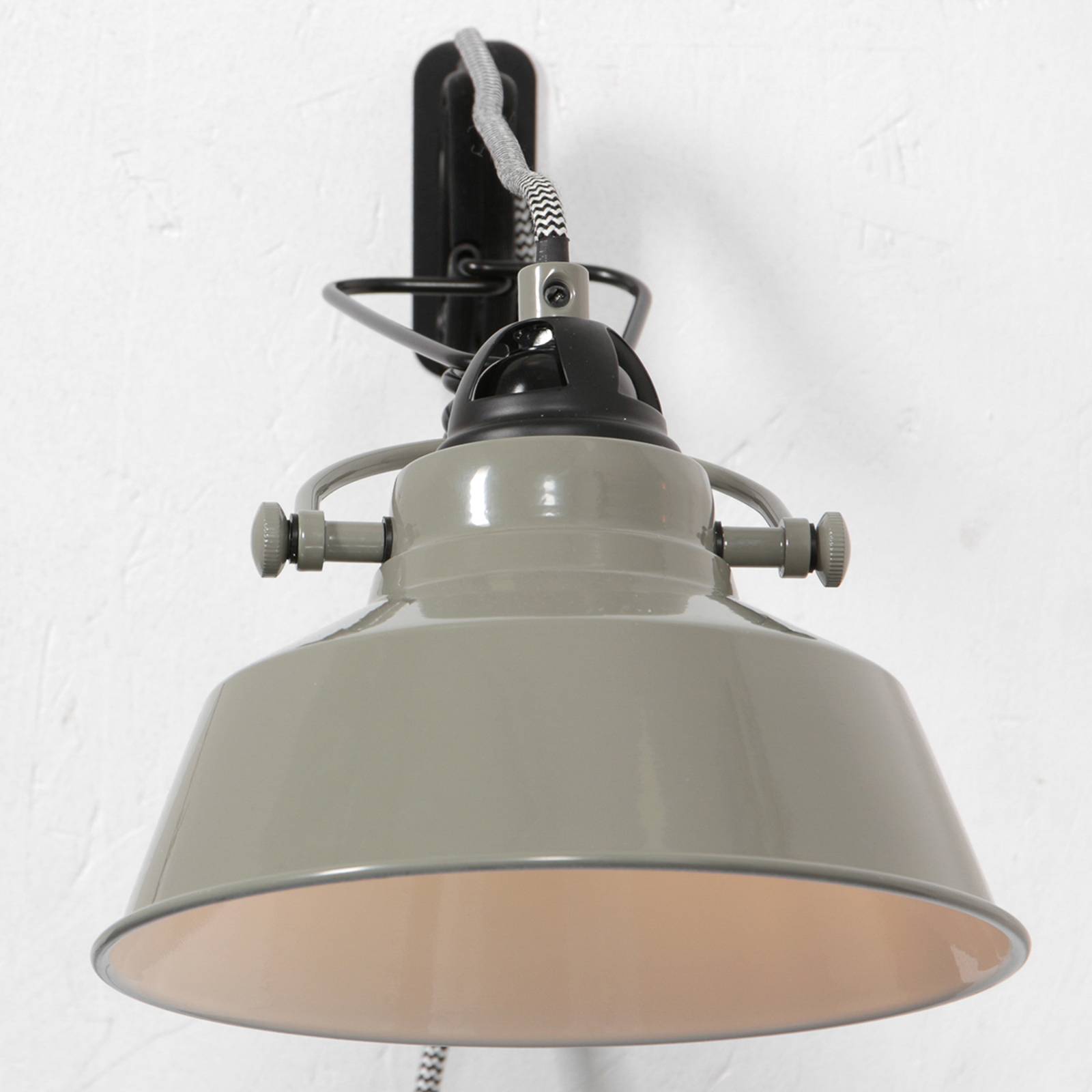 Wandleuchte Nové mit Stecker, grün Wandleuchte Nové mit Stecker, grün von Steinhauer