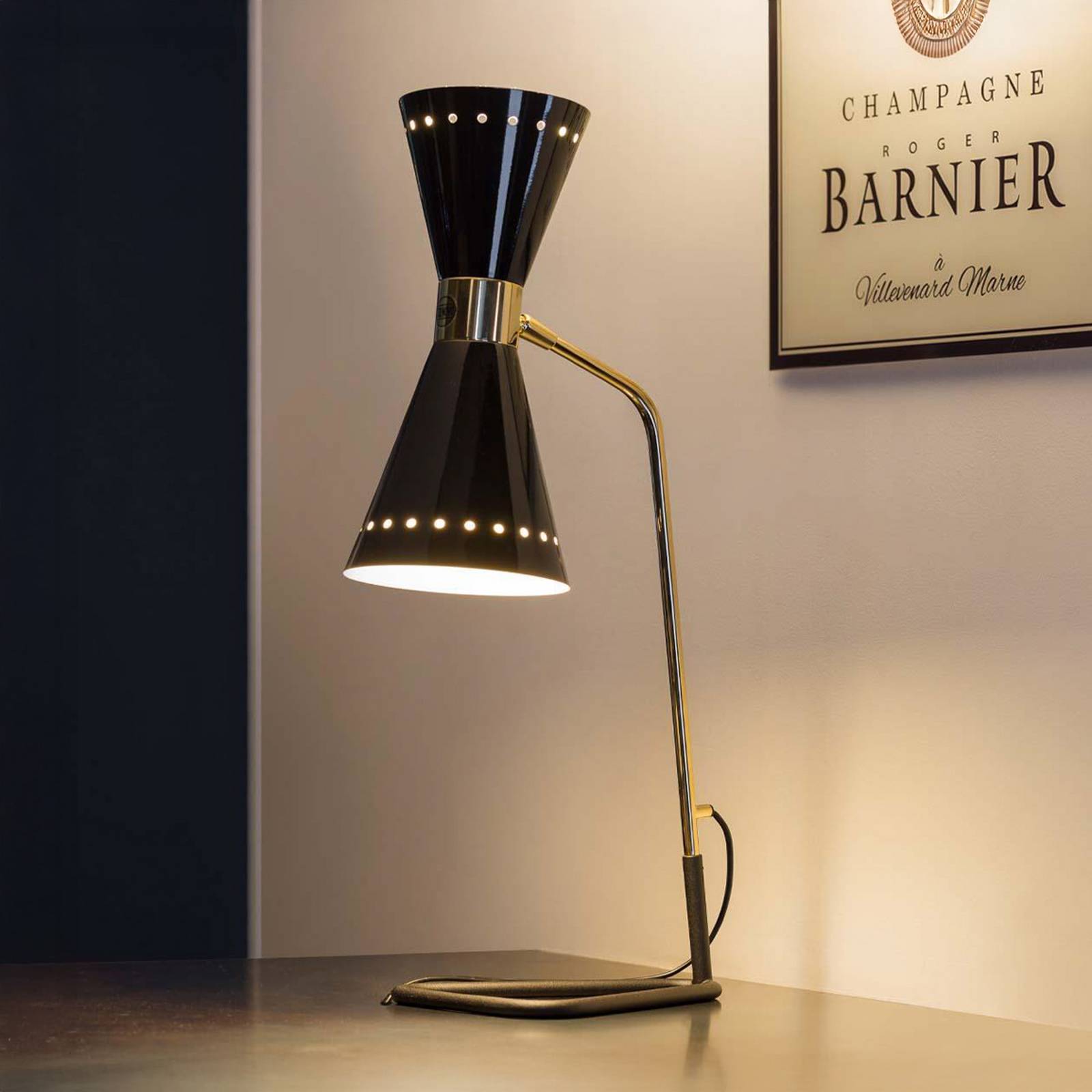 Stilnovo Tischlampe Megafono, schwarz, Höhe 62 cm, Metall Stilnovo Tischlampe Megafono, schwarz, Höhe 62 cm, Metall von Stilnovo