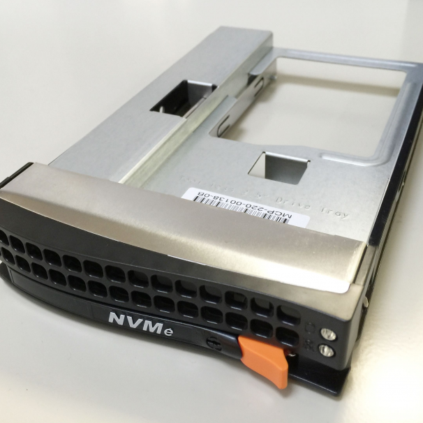 Super Micro Supermicro - Festplatten-Hot-Plugging-Schublade - 3.5 - Schwarz (MCP-220-00138-0B) von Supermicro