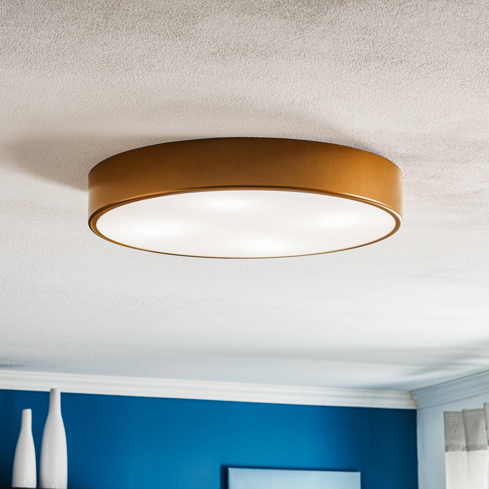 Deckenlampe Cleo 500, gold, Sensor, IP20, Ø 50 cm, Metall Deckenlampe Cleo 500, gold, Sensor, IP20, Ø 50 cm, Metall von TEMAR LIGHTING