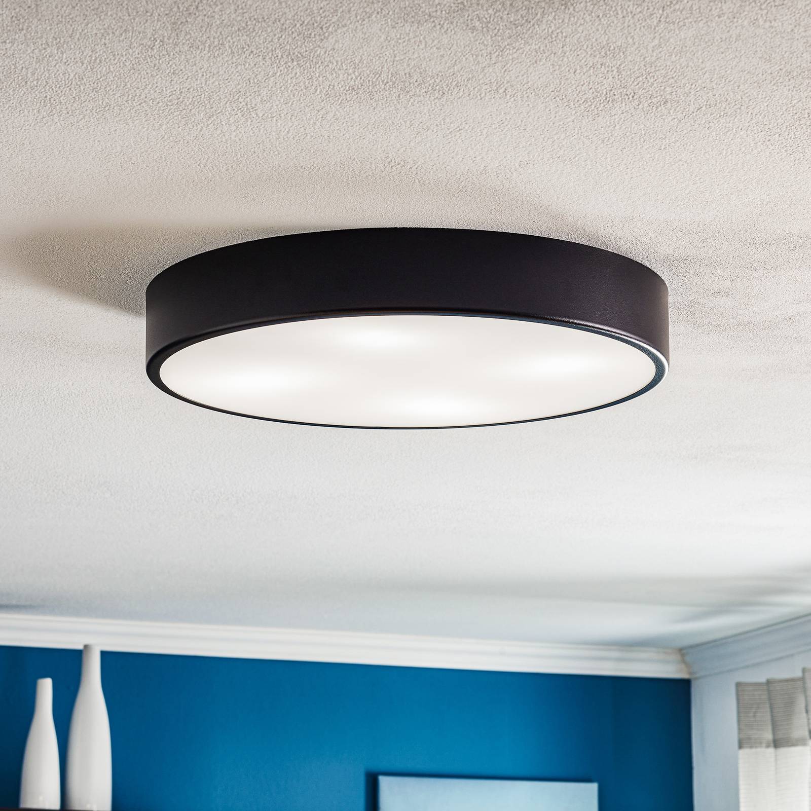 Deckenlampe Cleo 500, schwarz, Sensor, IP20, Ø 50 cm, Metall Deckenlampe Cleo 500, schwarz, Sensor, IP20, Ø 50 cm, Metall von TEMAR LIGHTING
