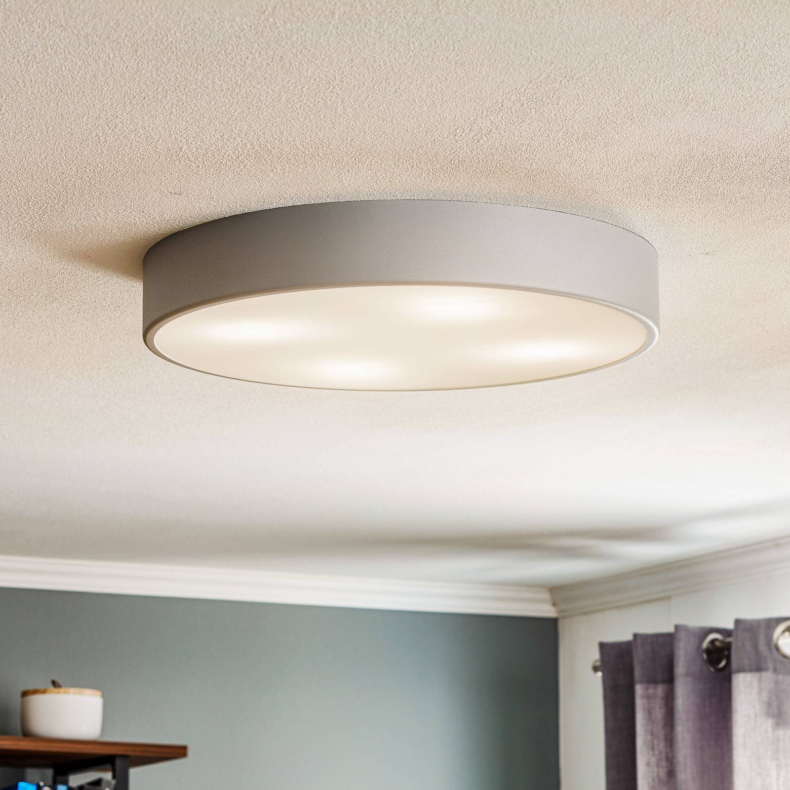 Deckenlampe Cleo 500, grau, Sensor, IP20, Ø 50 cm, Metall Deckenlampe Cleo 500, grau, Sensor, IP20, Ø 50 cm, Metall von TEMAR LIGHTING