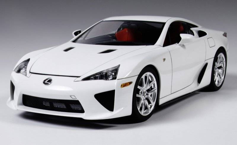 Lexus LFA V10 SV mit Photo-Ätzteilen von Tamiya