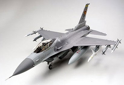 Lockheed Martin F-16CJ (Block 50) Fighting Falcon von Tamiya