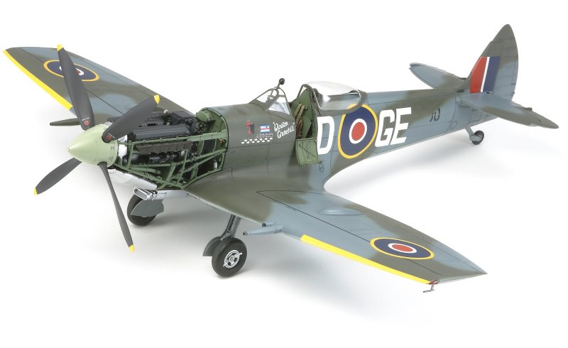 Supermarine Spitfire Mk.XVIe Supermarine Spitfire Mk.XVIe von Tamiya