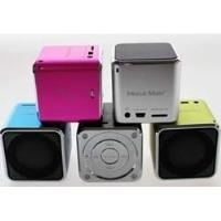 Technaxx Mini MusicMan Soundstation Silber - Portabler Mini-Lautsprecher / Soundstation mit eingebautem MP3-Player - Silber Technaxx Mini MusicMan Soundstation Silber - Portabler Mini-Lautsprecher / Soundstation mit eingebautem MP3-Player - Silber von Technaxx