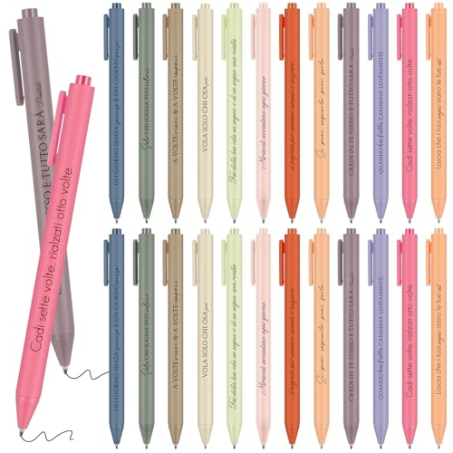Tenare Set mit 24 Druckkugelschreibern mit Motivierenden Zitaten auf Italienisch - Schwarze Tinte, Geschenkidee für Freunde, Kollegen, Erntedankfest oder Abschied Tenare Set mit 24 Druckkugelschreibern mit Motivierenden Zitaten auf Italienisch - Schwarze Tinte, Geschenkidee für Freunde, Kollegen, Erntedankfest oder Abschied von Tenare