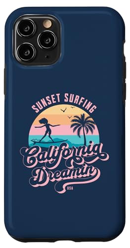 Surfen bei Sonnenuntergang in California Dreamin Hülle für iPhone 11 Pro von The Aqua Cottage