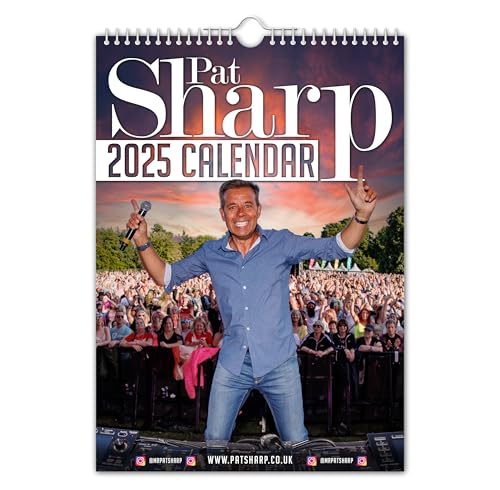 The Calendar King - Pat Sharp – Offizieller Wandkalender 2024 – A4 Größe – Weihnachten/Geburtstag/Zurück in die 80er Jahre/lustiges Haus/Geschenkidee/Geschenk/Neuheit/Wichtel/Jahresplaner/Bürogeschenk The Calendar King - Pat Sharp – Offizieller Wandkalender 2024 – A4 Größe – Weihnachten/Geburtstag/Zurück in die 80er Jahre/lustiges Haus/Geschenkidee/Geschenk/Neuheit/Wichtel/Jahresplaner/Bürogeschenk von The Calendar King