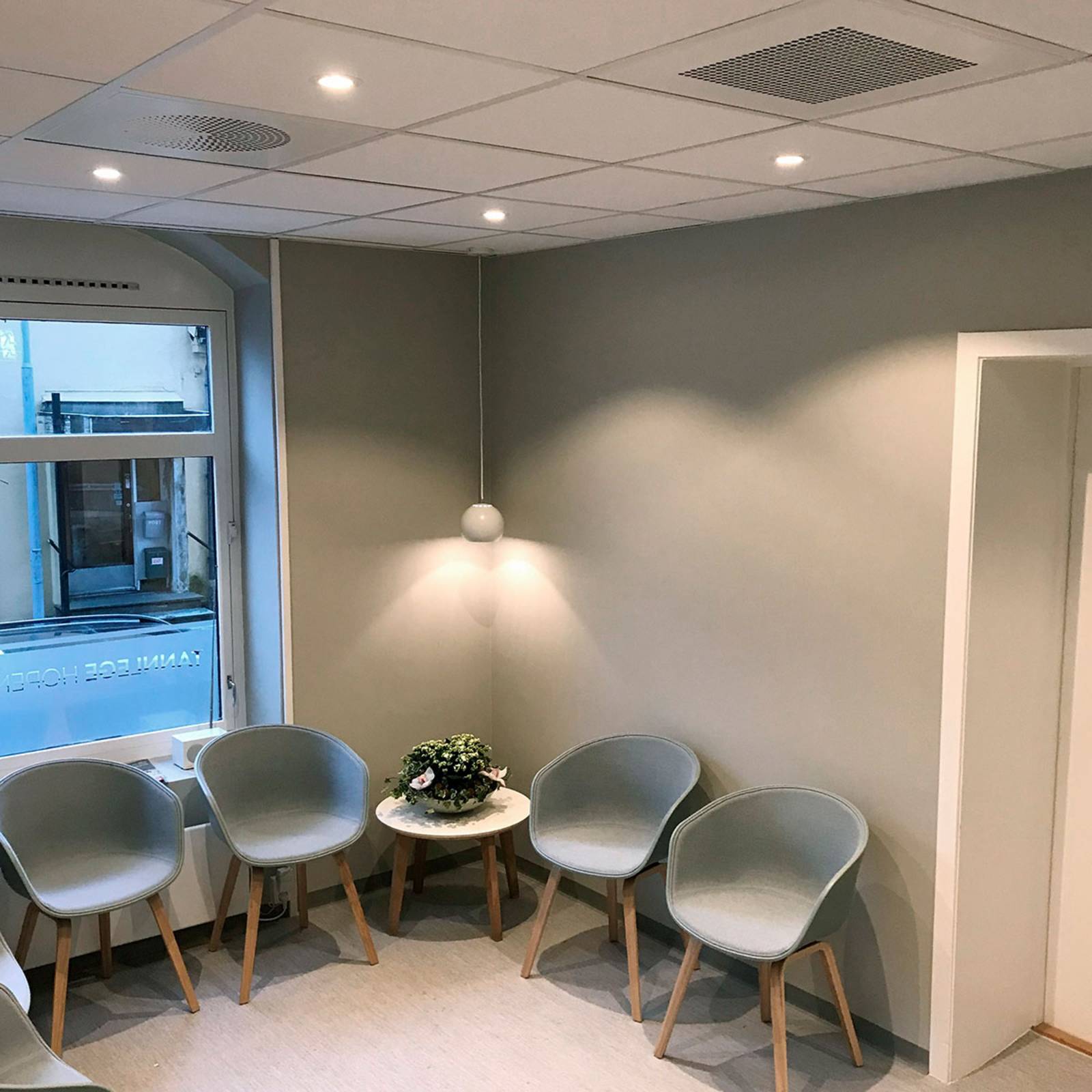 Quick Install Allround 360° Strahler weiß dim Quick Install Allround 360° Strahler weiß dim von The Light Group