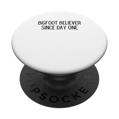 Bigfoot Believer seit dem ersten Tag Retro-Sasquatch Cryptid PopSockets Klebender PopGrip Bigfoot Believer seit dem ersten Tag Retro-Sasquatch Cryptid PopSockets Klebender PopGrip von The Mythical Motion Co.