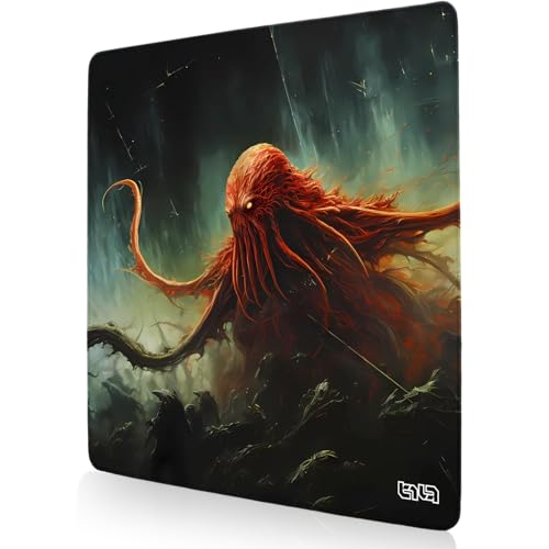 Tilt Schreibtischunterlage 30x30 cm Gaming Mauspad | Rutschfester Mousepad Groß für Schreibtisch und PC Gadgets | Wasserdichter Desk Mat (Cthulhu) von Tilt
