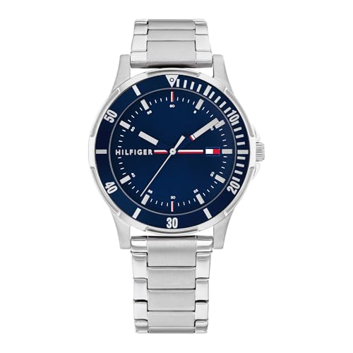 Tommy Hilfiger Jungenuhr – Blaues Zifferblatt, Edelstahlarmband, 34mm Gehäuse, Aluminiumlünette, Quarzwerk, 5 ATM Tommy Hilfiger Jungenuhr – Blaues Zifferblatt, Edelstahlarmband, 34mm Gehäuse, Aluminiumlünette, Quarzwerk, 5 ATM von Tommy Hilfiger