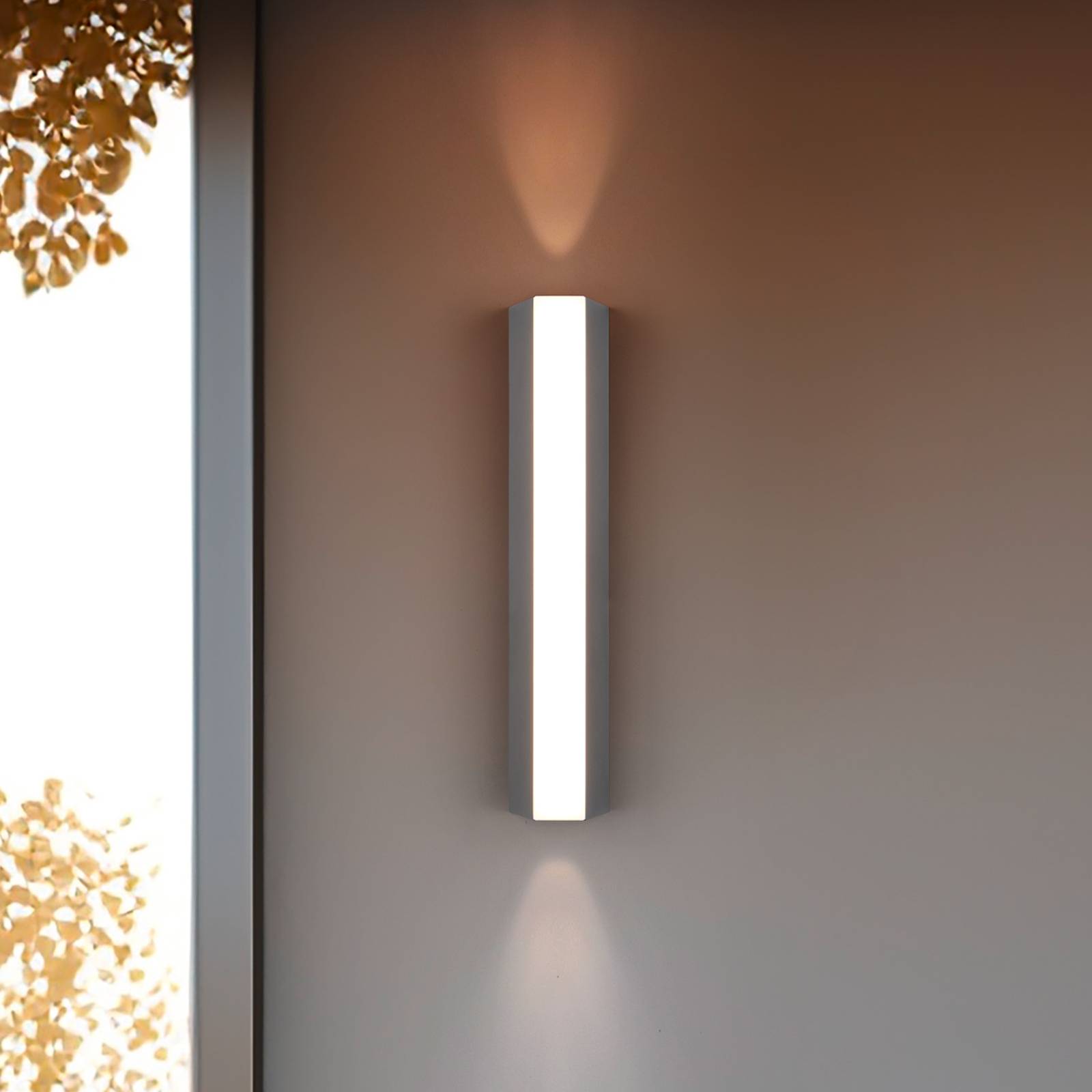 LED-Außenwandleuchte Marne, Höhe 30 cm, Up- und Downlight LED-Außenwandleuchte Marne, Höhe 30 cm, Up- und Downlight von Trio Lighting