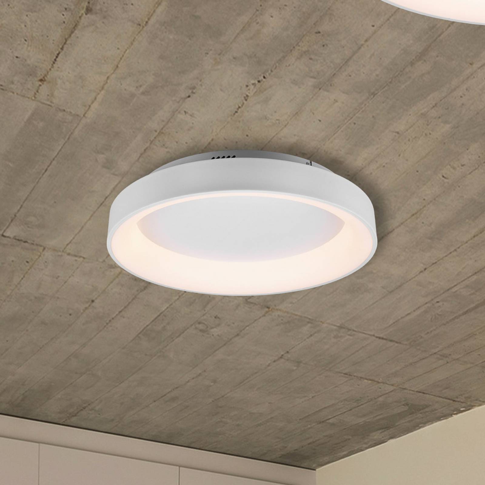 LED-Deckenleuchte Girona mit Fernbedienung, weiß LED-Deckenleuchte Girona mit Fernbedienung, weiß von Trio Lighting