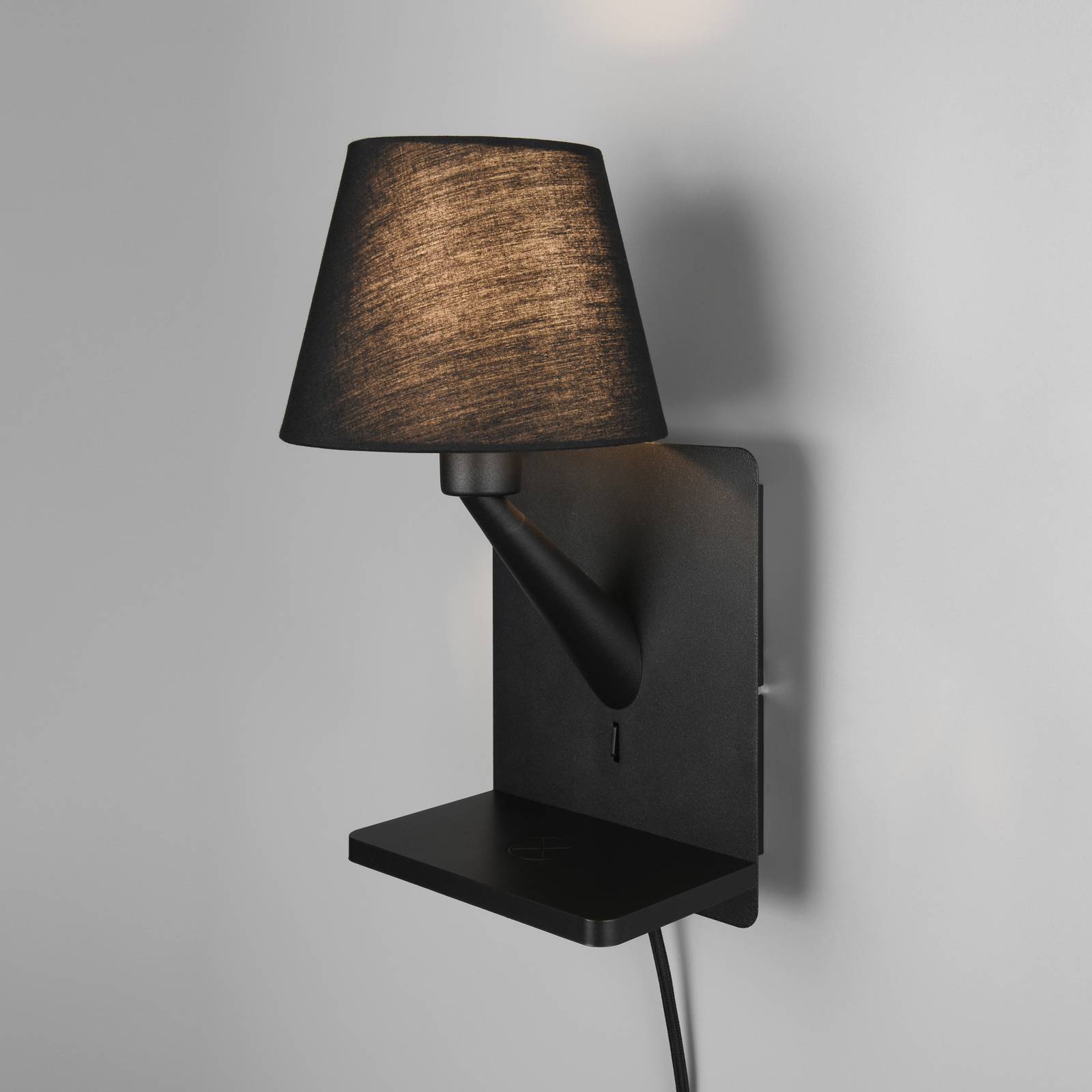 Wandleuchte Comfort, schwarz matt, Metall, Stecker, E14 Wandleuchte Comfort, schwarz matt, Metall, Stecker, E14 von Trio Lighting