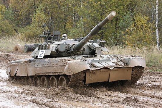 Russian T-80U MBT von Trumpeter