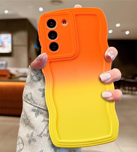 UEEBAI Farbverlauf Hülle Kompatibel mit Samsung Galaxy S24 5G Hülle, Wellen Rahmenform Handyhülle Ultra Dünne Silikon Weich TPU Stoßfeste Schutzhülle Anti-Kratzen Bumper Case Cover, Orange UEEBAI Farbverlauf Hülle Kompatibel mit Samsung Galaxy S24 5G Hülle, Wellen Rahmenform Handyhülle Ultra Dünne Silikon Weich TPU Stoßfeste Schutzhülle Anti-Kratzen Bumper Case Cover, Orange von UEEBAI