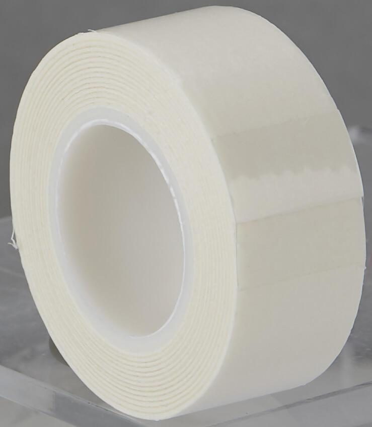 UHU doppelseitiges Klebeband 19 mm x 1.5 m weiß UHU doppelseitiges Klebeband 19 mm x 1.5 m weiß von UHU