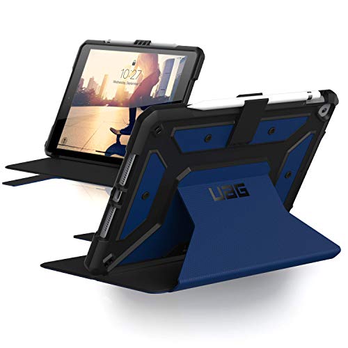 Urban Armor Gear Metropolis Schutzhülle Apple iPad 10.2 Hülle (2021 / 2020 / 2019) [Wake/Sleep Funktion, Apple Pencil / Logitech Crayon Halter, Standfunktion, Smart Keyboard kompatibel] blau von URBAN ARMOR GEAR