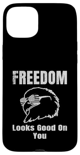 Freedom Looks Good On You American Eagle USA Flage Patriotic Hülle für iPhone 15 Plus Freedom Looks Good On You American Eagle USA Flage Patriotic Hülle für iPhone 15 Plus von US Independence Day co. Proud America
