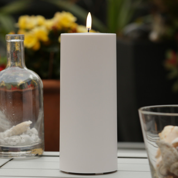 LED Kerze THEA - Kunststoff - Timer - H: 20cm - D: 8,4cm - bis zu 2... LED Kerze THEA - Kunststoff - Timer - H: 20cm - D: 8,4cm - bis zu 2... von UYUNI