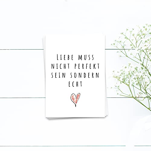 Ulrike Wathling Postkarte Liebe muss nicht perfekt sein sondern echt | Hochzeitskarte, Liebe, Grußkarte, Glückwunschkarte, Sprüchekarte von Ulrike Wathling