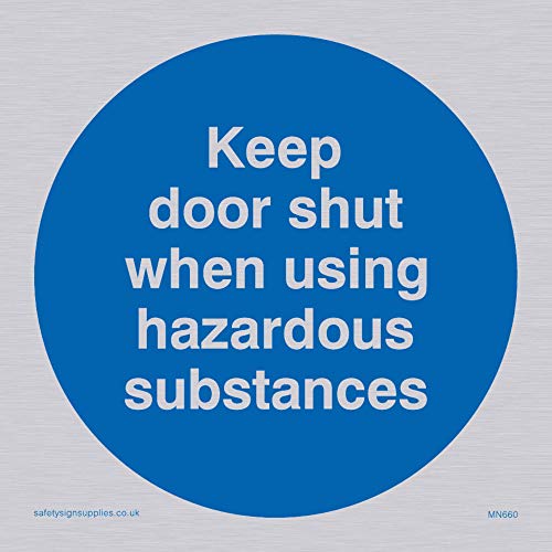 Viking Schilder mn660-s85-sv "Keep Tür Shut, wenn Verwendung von gefährlichen Substanzen" Sign, silber Vinyl, 85 mm H x 85 mm w von Viking Signs