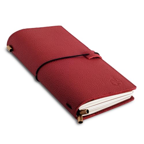 Wanderings Travelers Notebook in regulärer Größe mit Taschen – 11,5 cm x 22 cm – Nachfüllbares Reisetagebuch – Wunderschön handgefertigt, rotes Lederjournal, inklusive 100 gsm Blanko-Einlagen von WANDERINGS