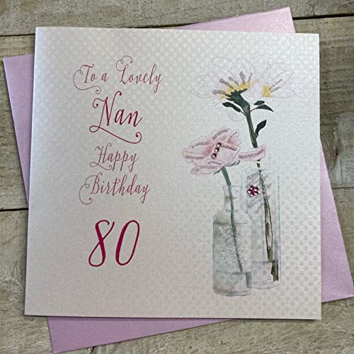 WHITE COTTON CARDS Geburtstagskarte zum 80. Geburtstag, Motiv: Pusteblume, Happy Birthday to a Lovely Nan, handgefertigt, Weiß, bd52-80 von WHITE COTTON CARDS