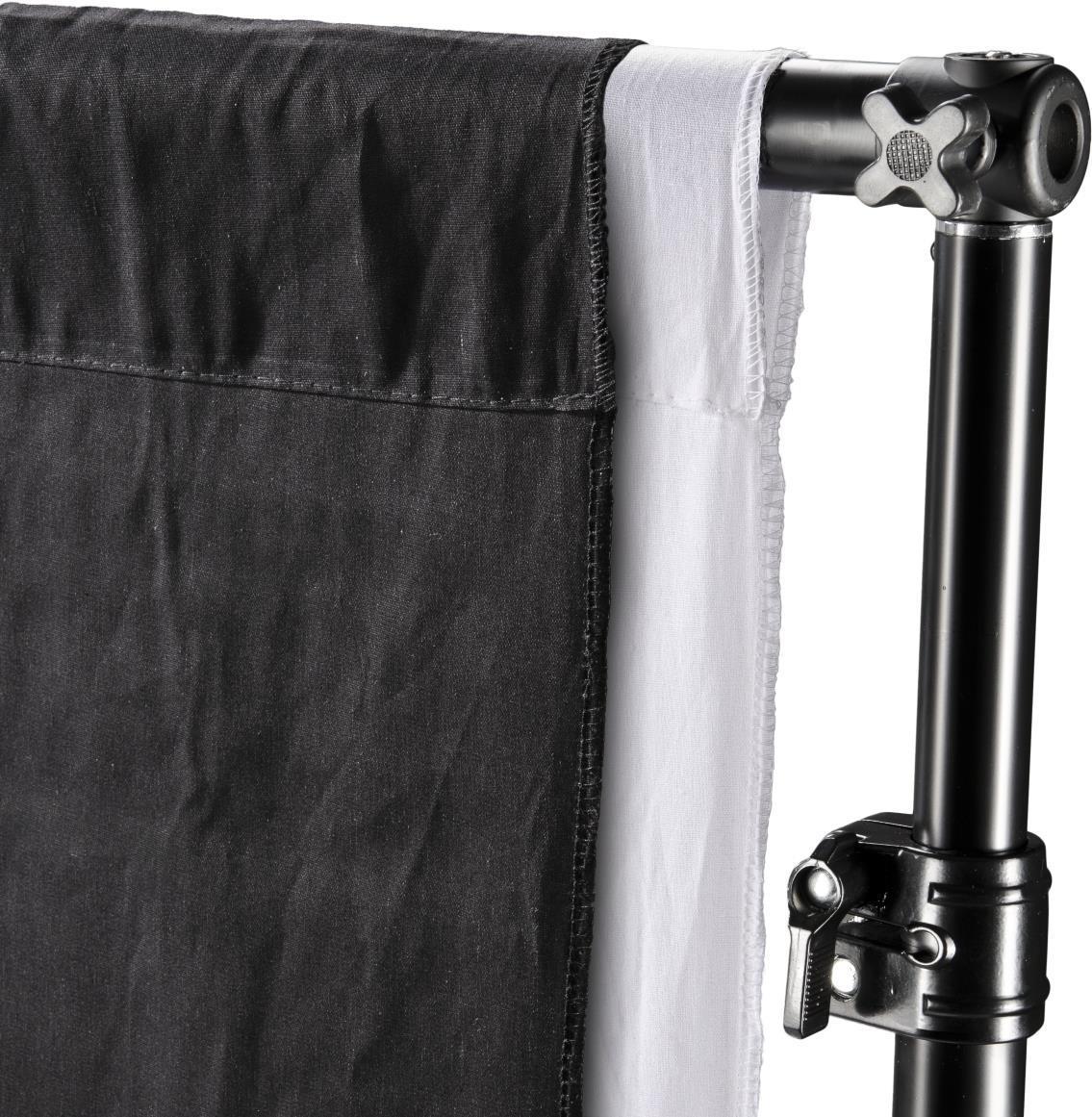 Walimex Hintergrundsystem-Set 120-307 cm (2x Stoffhintergründe 2,85 x 6 m, 1 Teleskopstange, 2 Stative und inkl. Transporttasche) schwarz und weiß, 18277 (1018277) von Walimex