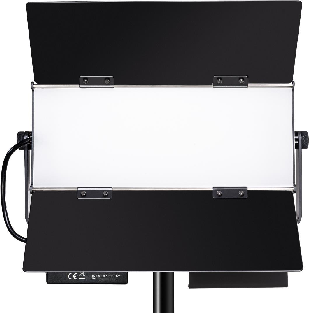 Walimex pro Sirius 160 Daylight - sehr leistungsstarke 65W LED Flächenleuchte Dauerlicht Leuchte 65 Watt für 6.000 Lumen dimmbar 5.600K CRI 93 Alu Gehäuse mit Passivkühlung, 20893, silber (1020893) von Walimex