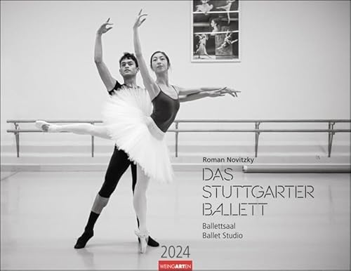Ballettsaal - Stuttgarter Ballett Kalender 2024. Die ganze Eleganz und Kraft der Tänzer:innen in einem großen Fotokalender. Schwarzweißer Kalender für ... 44x34 cm. Querformat: Stuttgarter Ballett Ballettsaal - Stuttgarter Ballett Kalender 2024. Die ganze Eleganz und Kraft der Tänzer:innen in einem großen Fotokalender. Schwarzweißer Kalender für ... 44x34 cm. Querformat: Stuttgarter Ballett von Weingarten
