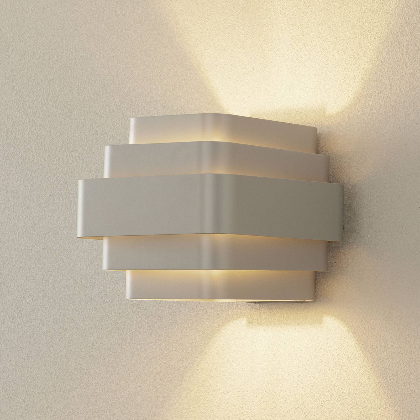 WEVER & DUCRÉ J.J.W. 02 Wandlampe 18,8 cm silber WEVER & DUCRÉ J.J.W. 02 Wandlampe 18,8 cm silber von Wever & Ducré Lighting
