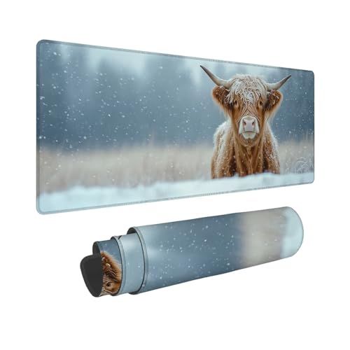 Mauspad XXL Schnee Mousepad Hochlandrinder Schreibtischunterlage, Wassxerdicht VerläNgertes Desk Mat, rutschfeste Gummibasis mit VernäHte Kanten Gaming, BüRo, Geschenke für Frauen 800x400x3mm WR-307 Mauspad XXL Schnee Mousepad Hochlandrinder Schreibtischunterlage, Wassxerdicht VerläNgertes Desk Mat, rutschfeste Gummibasis mit VernäHte Kanten Gaming, BüRo, Geschenke für Frauen 800x400x3mm WR-307 von Whoonng