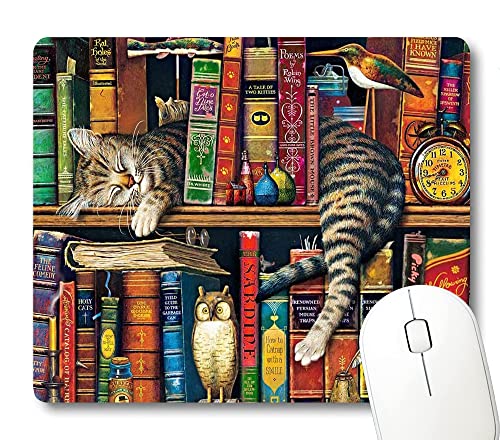 Wknoon Buntes Bücherregal im Vintage-Stil, Motiv Kätzchen das Literate, niedliche Katze, die über Bücherregal schläft, in Bibliotheksdrucken, Kunstwerk, Mauspads von Wknoon