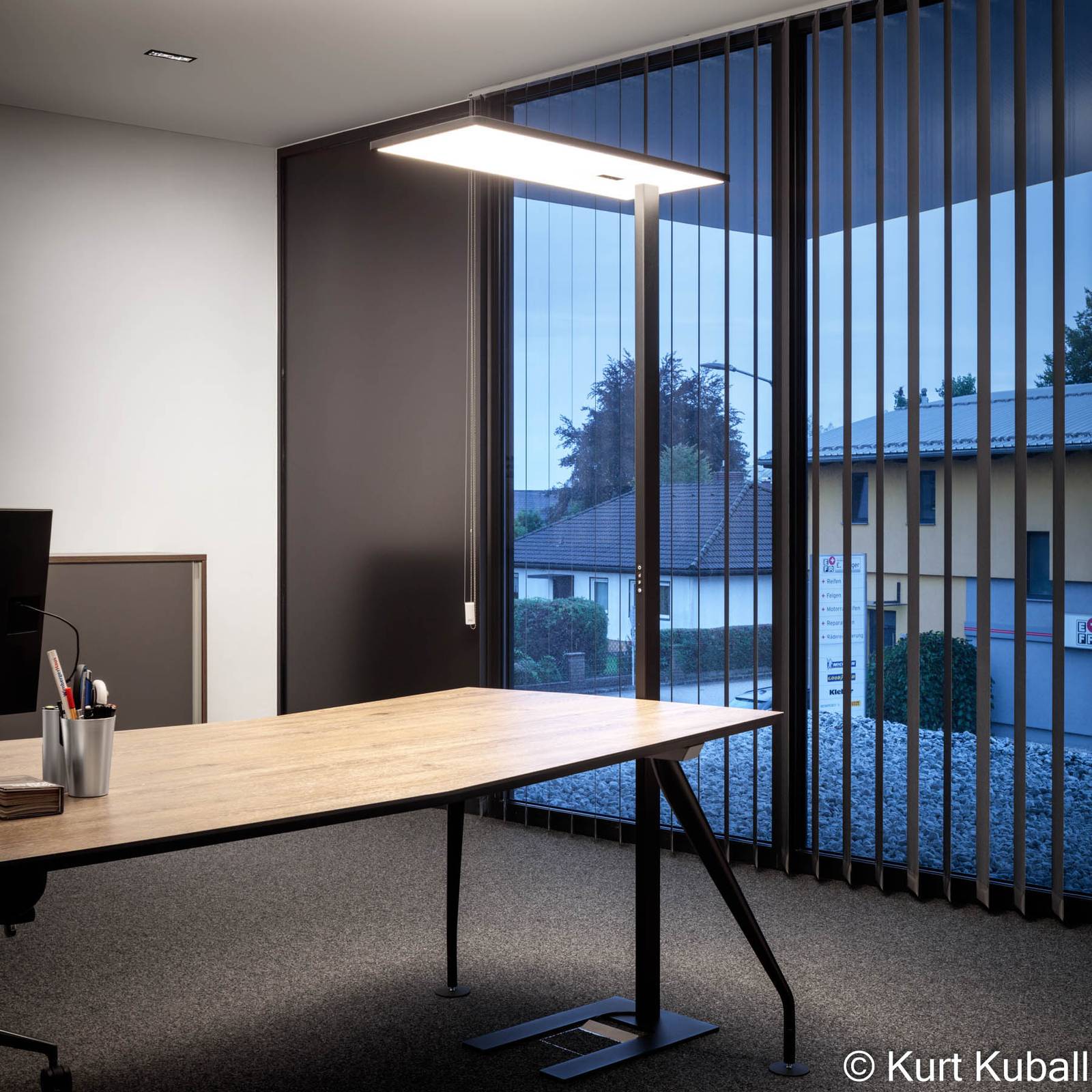 XAL Task LED-Stehlampe Sensor asymmetrisch schwarz XAL Task LED-Stehlampe Sensor asymmetrisch schwarz von XAL