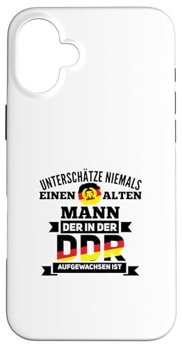 Unterschätze niemals alten Mann DDR aufgewachsen Geschenk Hülle für iPhone 16 Plus Unterschätze niemals alten Mann DDR aufgewachsen Geschenk Hülle für iPhone 16 Plus von YO!